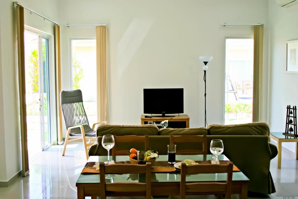Garden Hills Villa Resort Cha-Am Phòng bức ảnh